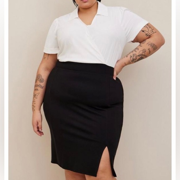 torrid Dresses & Skirts - NWT Torrid At The Knee Ponte Studio Crepe Bodycon Dress Size 3X